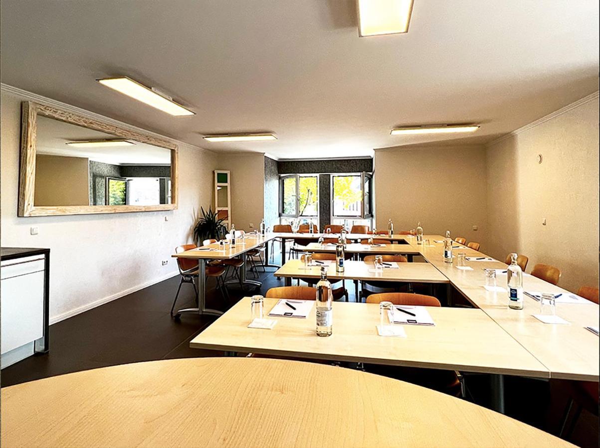 Mg-Quartier Hostel Monchengladbach Bagian luar foto