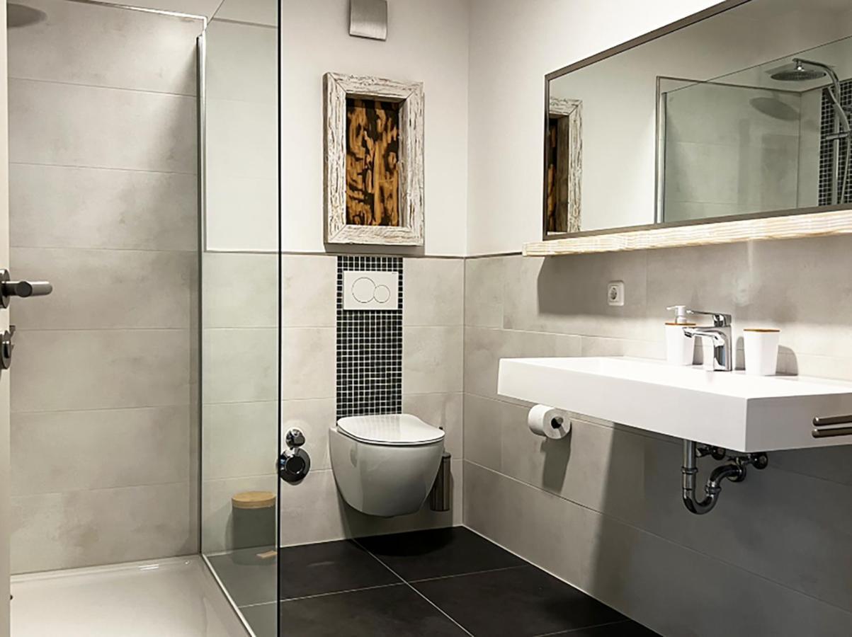 Mg-Quartier Hostel Monchengladbach Bagian luar foto