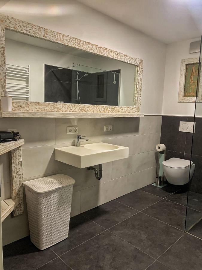 Mg-Quartier Hostel Monchengladbach Bagian luar foto