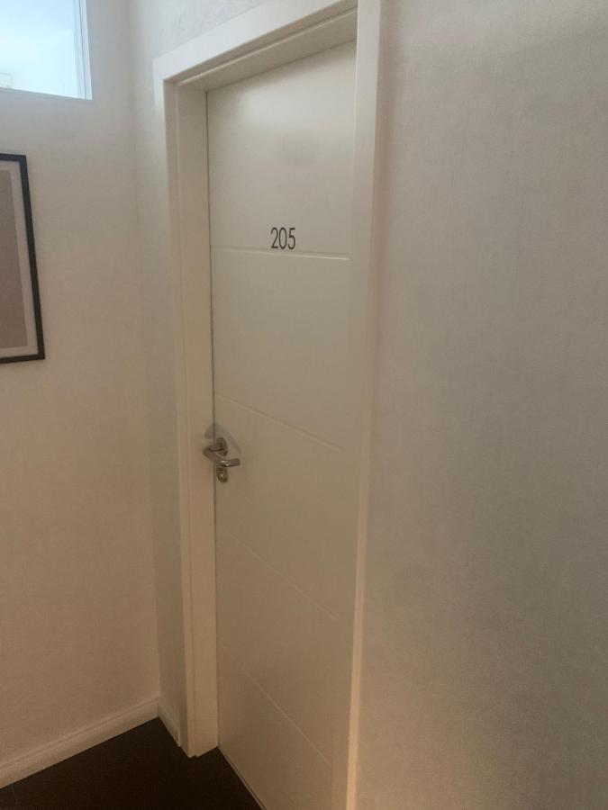 Mg-Quartier Hostel Monchengladbach Bagian luar foto